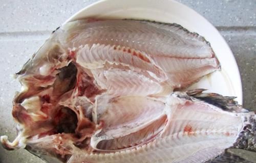  腌制|腌腊鱼时，清洗后别直接用盐腌制，缺少这一步，难怪腊鱼不香还臭
