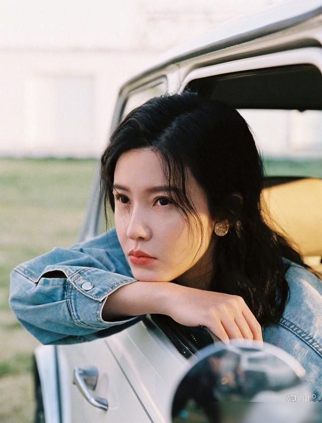  做家务|杨子姗重度洁癖，因拍摄者未穿鞋套崩溃大哭，自己却躺在床上刷牙