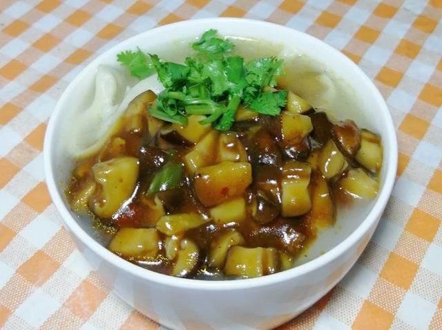  早餐|三伏天的早餐，就馋这碗香菇面，鲜美营养，好吃开胃，几分钟搞定