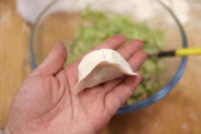 多汁|秋后包饺子，别再吃韭菜馅，这馅的饺子清香多汁，比韭菜爽口多了