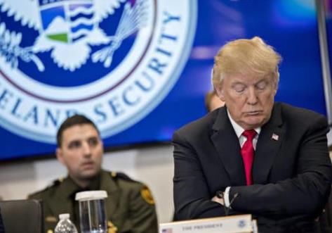  全都|离大选不到60天，11亿美元全都挥霍殆尽，看看特朗普干了什么