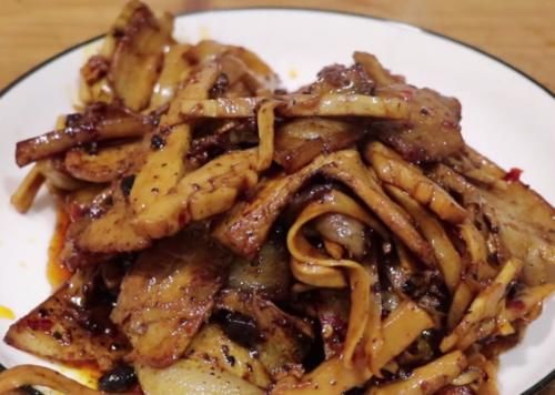  简单|简单好吃的笋尖炒肉片，香嫩营养，爽口下饭，老少皆宜的家常菜