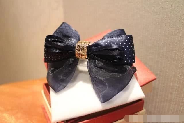  测一|灵签占卜：4个发卡，哪个最可爱？测一测哪种异性最容易被你吸引