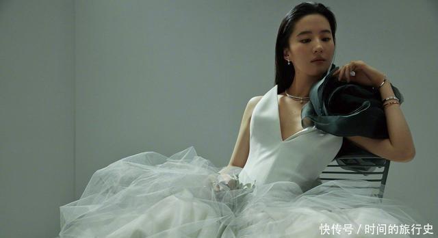 时间|刘亦菲花了18年时间才实现了五大期刊大满贯