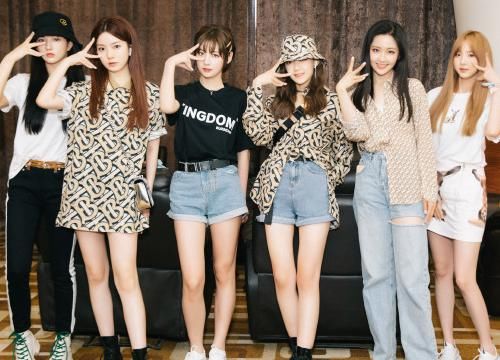  青春环游记|硬糖少女成团后首综来袭，《王牌》导演也将加盟，这次有的看了