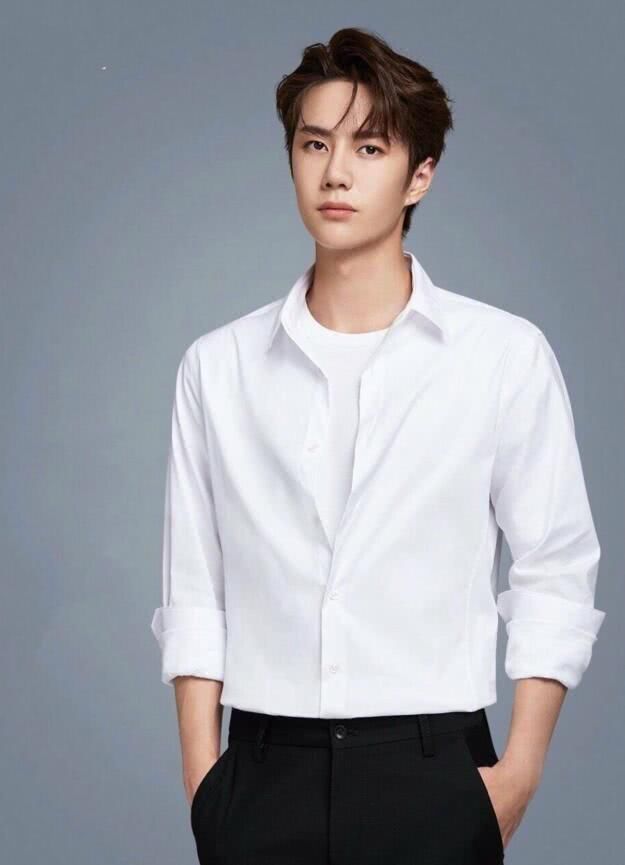 代言都|王一博弯道超车商务代言全靠抢看看官宣时间,真的不屑一顾