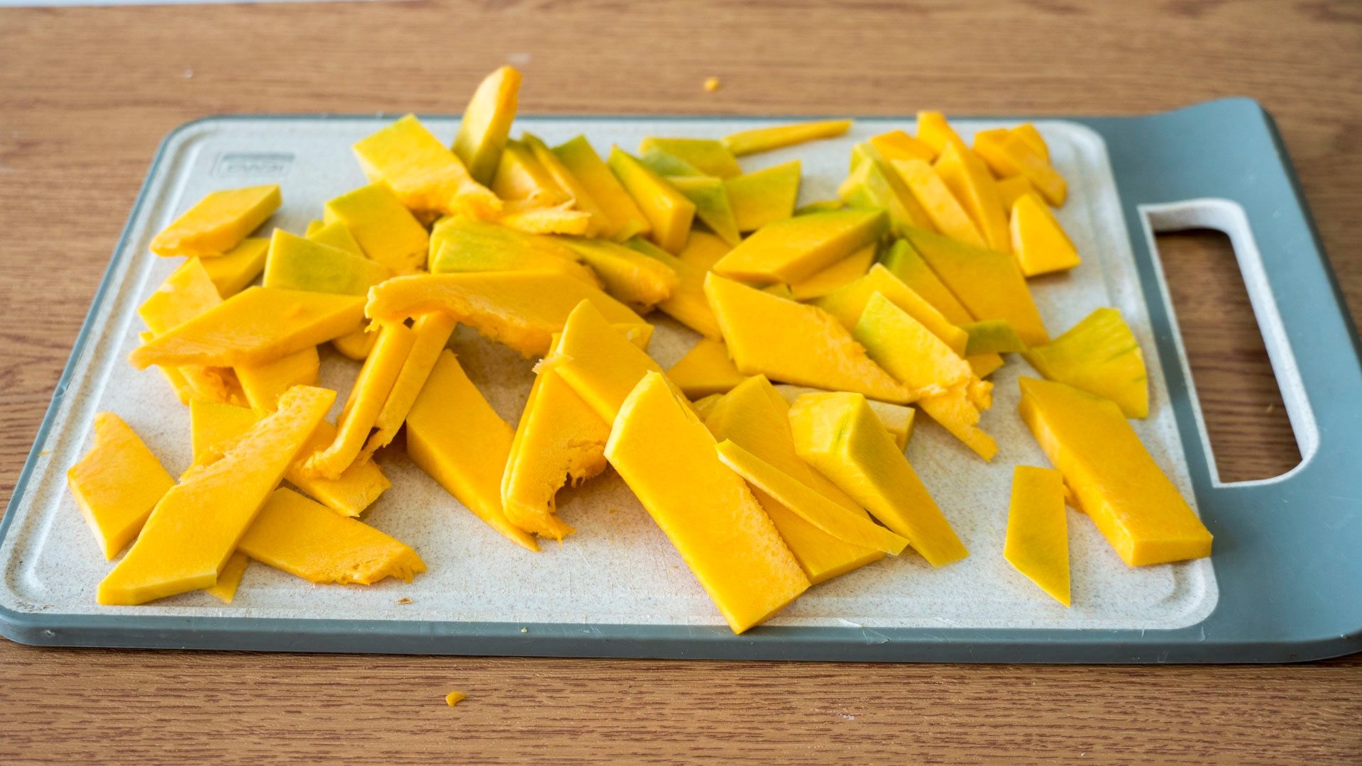 发酵|南瓜馒头这样做,不加1滴水,也不用二次发酵,比面包好吃还香甜