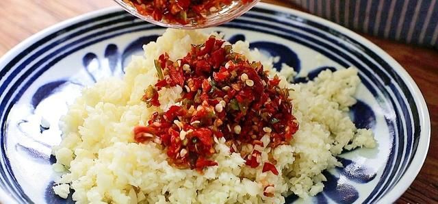  我家|我家每年都吃的“腌茄子”做法，1下子做10斤，吃半年都不坏