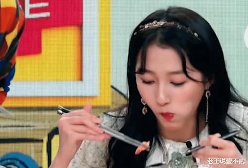  握筷子|明星拿筷子太奇葩！忍了鹿晗，再忍了杨幂，看到张艺兴真的忍不了