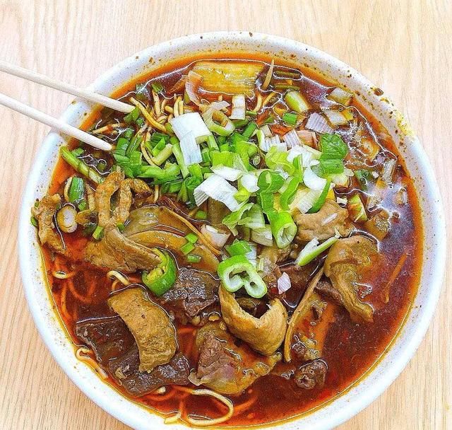  纷纷|爱下厨的黄磊，晒出一碗面后，网友纷纷跟着学做，看着真热闹