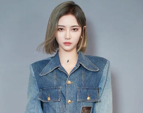  长安|THE9八月上行程，虞书欣最多，许佳琪次之，队长安崎无个人通告