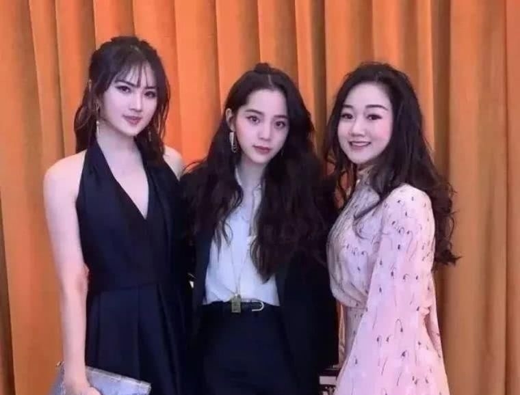 孟晚舟|一个软禁在他乡,一个娇养于豪宅,孟晚舟和姚安娜差别为何这么大