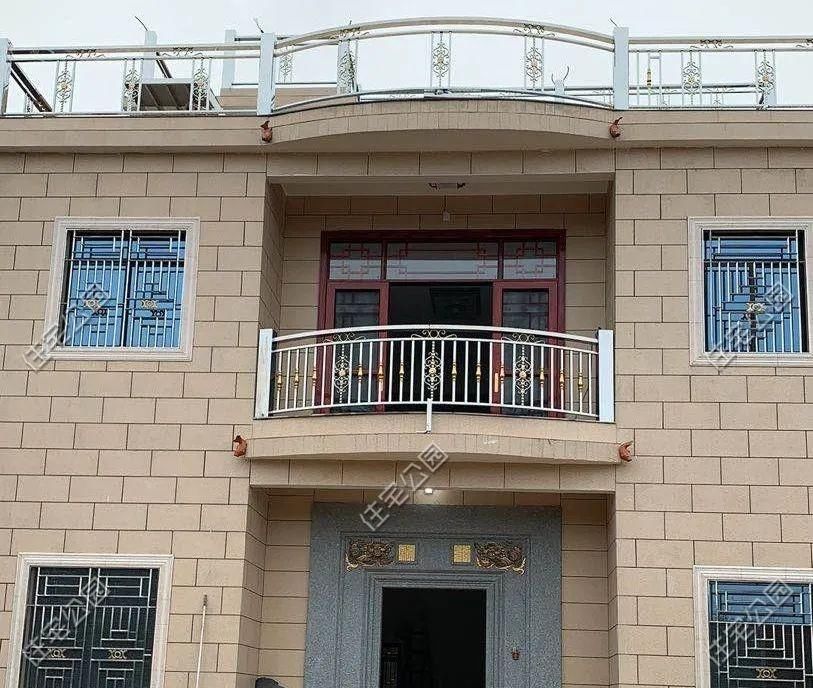 小伙|晒家丨广东这位95后小伙, 花75万为爷爷奶奶建房养老, 孝心太难得