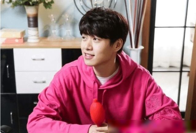  综艺节目|演员不拍戏，歌手不出歌，靠着综艺节目维持人气的明星有谁