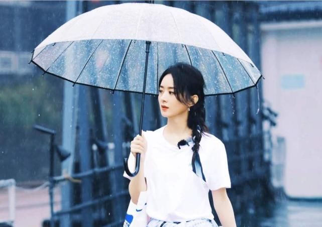  粉丝|《中餐厅》还在播，赵丽颖又被邀请上新节目，不想却遭粉丝连连反对