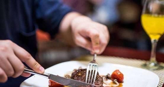  外蒙|外蒙游客怒斥：中国坚持了几千年的东西，我们到现在却坚持不了