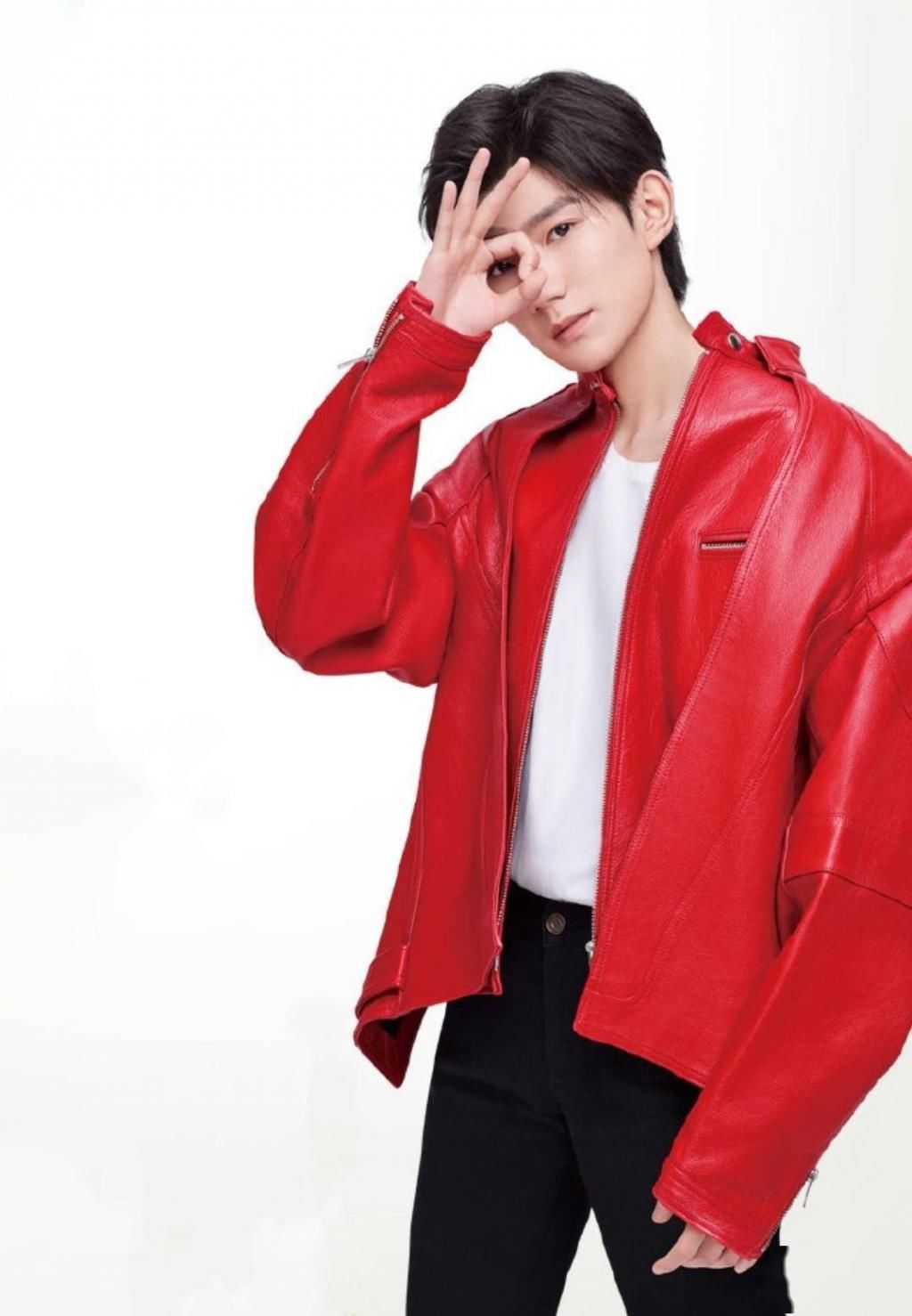  肆意|王源“闪Day”代言广告大片，向阳生长肆意发光