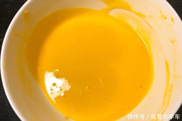 浓郁|口感浓郁香滑不腻的冻芝士蛋糕,制作简单,保证你吃一口就会爱上