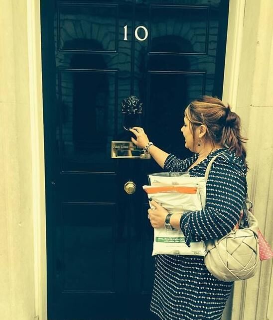  安德鲁|女子的姑妈被奸杀警方6年没破案，她假扮空姐引诱出杀人凶手