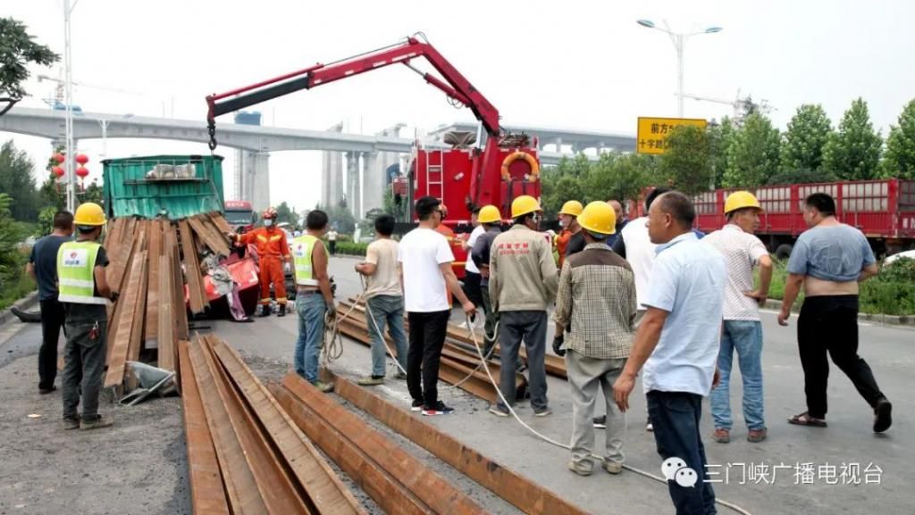  车祸|209国道突发车祸造成由南向北车辆交通堵塞！