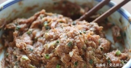 下饭|鸡腿菇不炒不凉拌,学会新吃法,好吃又下饭,上桌汤汁都不剩!