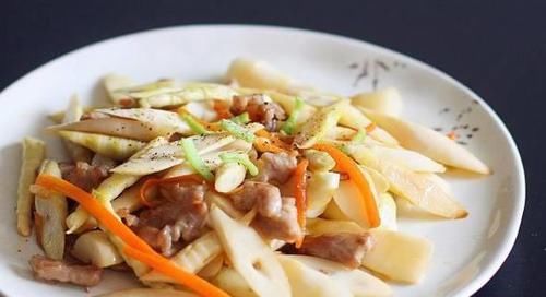 芝士|竹笋炒肉,胡萝卜炒鸭血,芝士虾球,焦烧肉条的做法