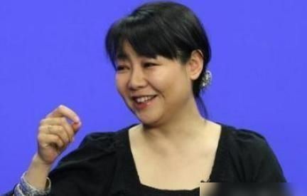 初恋|嫁给“小白脸”初恋,但别无选择,只能吃萨日娜的“软饭”六年