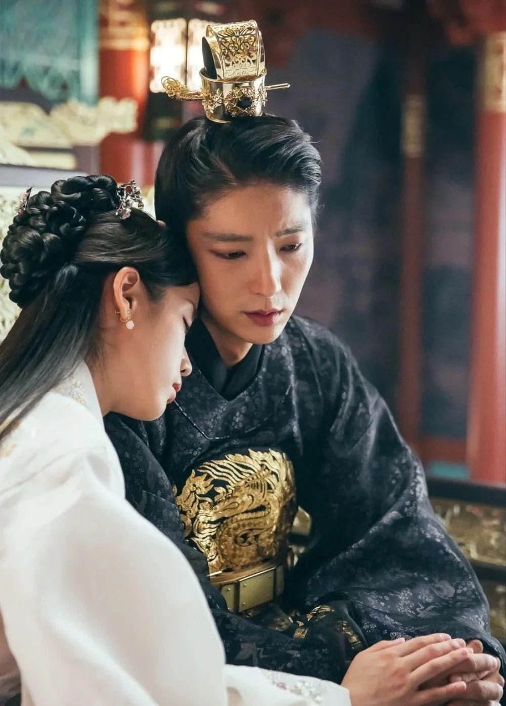  变态|38岁花美男鼻祖演“变态”出圈：那个比女人还美的他，又回来了