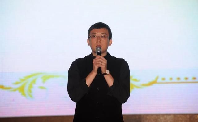  少女|火箭少女101成员被当众“羞辱”背后：艺人与经纪公司相爱相杀