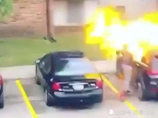 烧毁|女子用汽油烧毁前男友车辆,自己却差点成悲剧主角