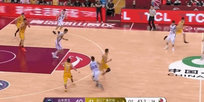  东险|孙铭徽怒吼陈培东险酿大冲突！有谁注意到，胡金秋一把拽住了他