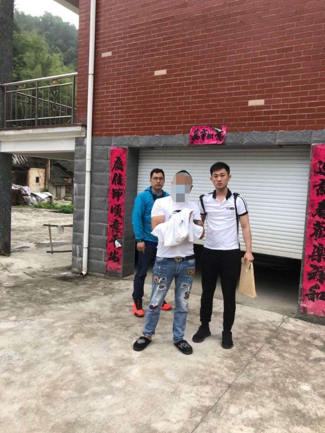 终于|垄断杭州一服装市场货梯,强行收取拉包费,这帮人终于被抓了