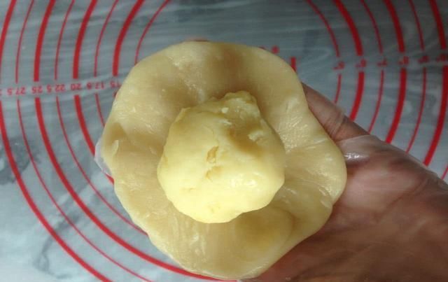  煮粥|绿豆别只会煮粥，做成香酥可口的绿豆饼，个个酥掉渣