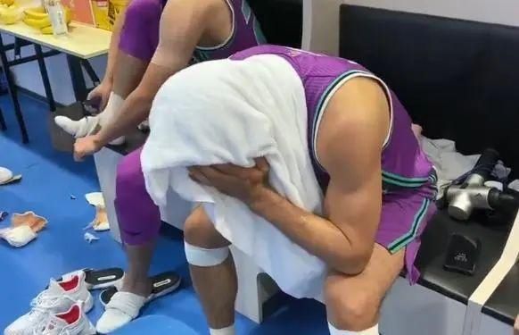  山东|巩晓彬总结出局无奈球队现状，张庆鹏回应是否退役