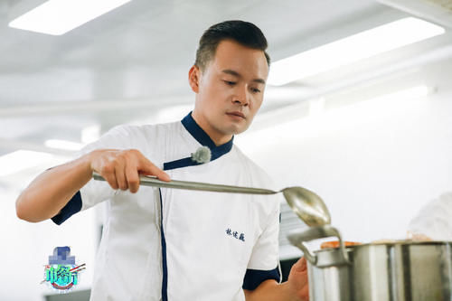  厨艺|继“排骨”后，《中餐厅》再现不熟食物，只是厨艺失误那么简单？