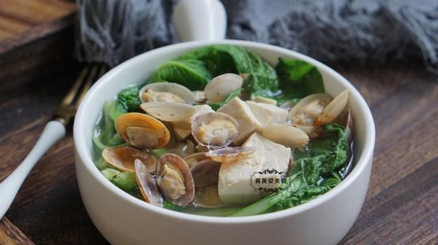  倒入|立秋后这菜2块钱一把，熬汤特鲜美，清热祛燥，这个秋天都精神