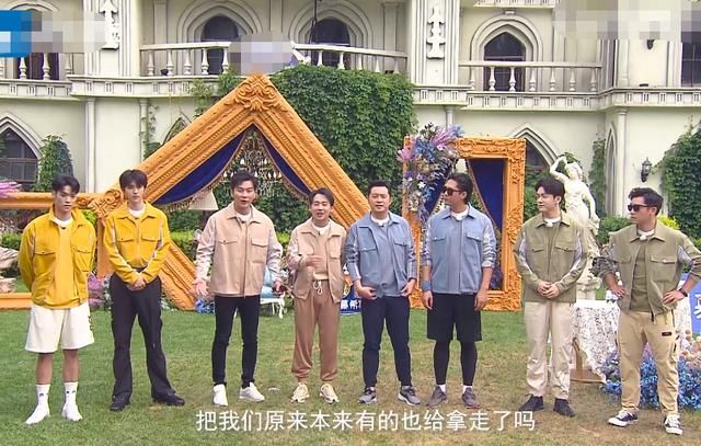  小腿|《跑男》baby压轴出场，镜头抓拍她身材，这小腿肌肉我没看错？