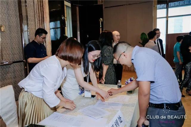  时代|100+创始会员首聚，欧莱雅中国校友会正式成立