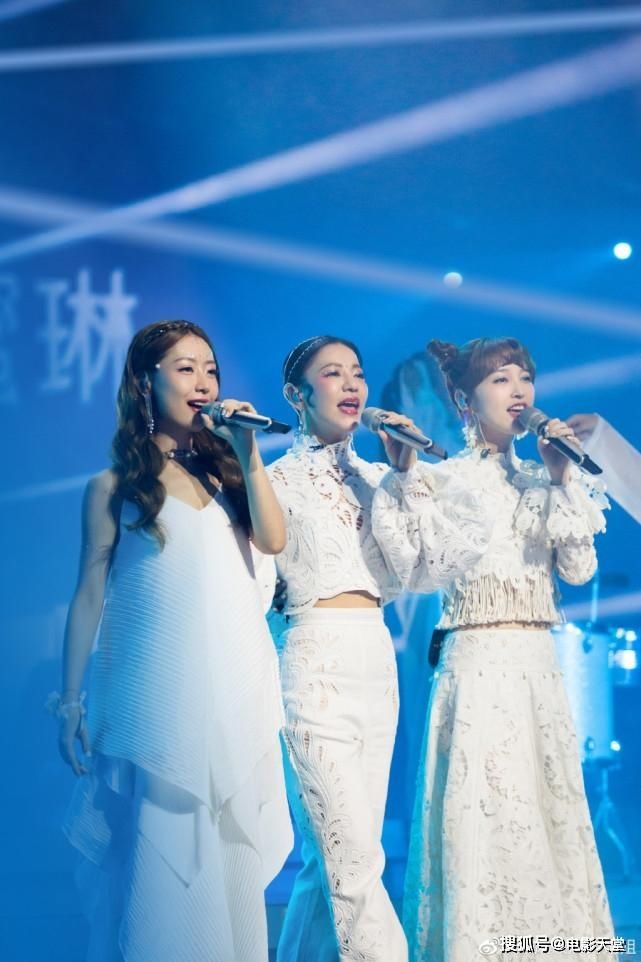  油腻|《姐姐》二公舞台，油腻的黄晓明又来了，这次却不一样