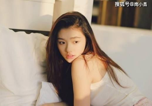  杜华|尴尬！杜华一个口误，竟然同时得罪赵丽颖、王一博、冯绍峰前女友