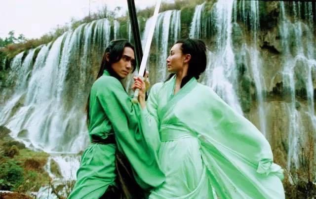  刘嘉玲|牵手曾华倩，辜负黎美娴，多年惦念张曼玉，梁朝伟为何选择刘嘉玲？