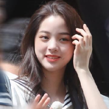  小团体|吴宣仪刚上跑男就搞小团体？全程只跟欧阳娜娜玩，不搭理baby