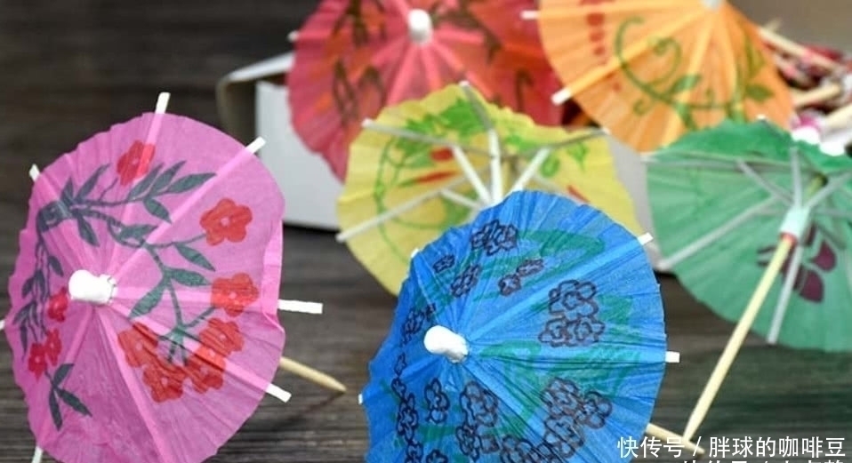 零食|小卖部已经“消失”的零食,吃过3种以上的,估计都快奔三了吧