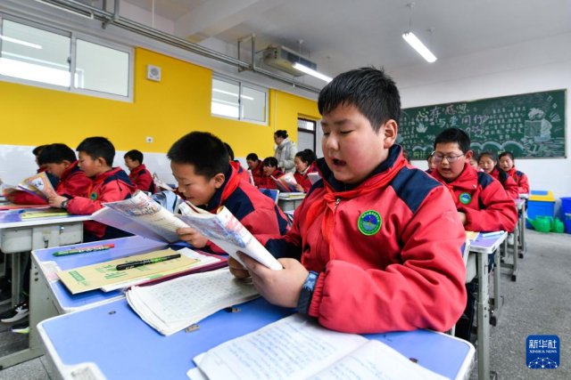 积石山地震灾区学校如期开学