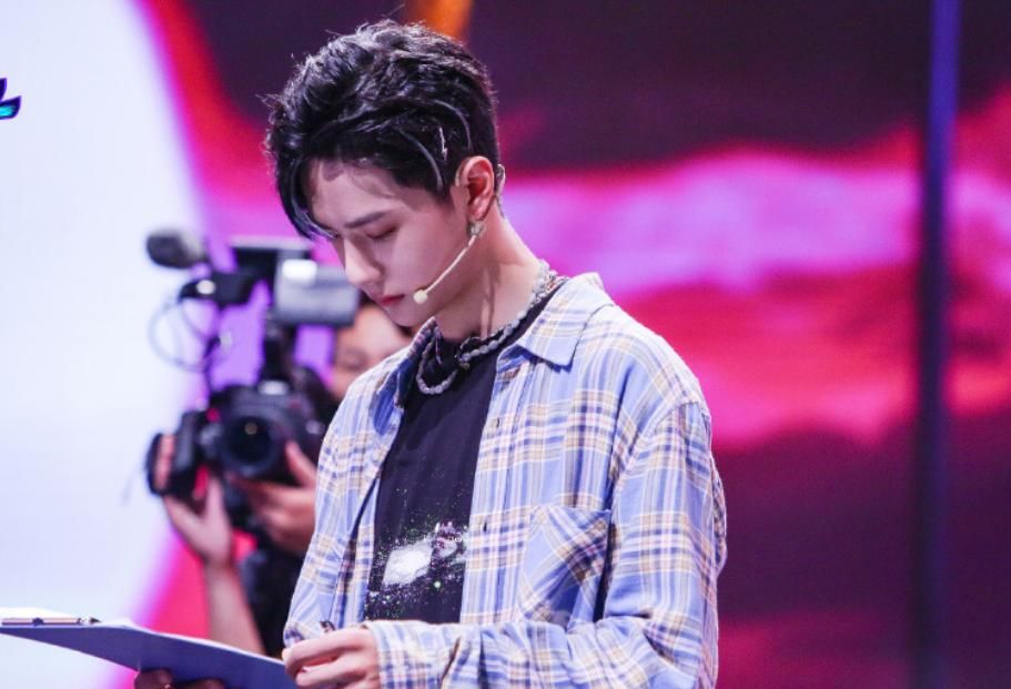  一气呵成|《这！就就是街舞》第三季来袭，王嘉尔有亮点，后空翻一气呵成