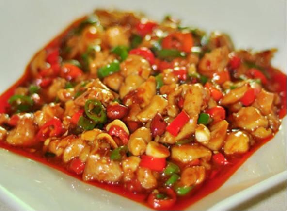  鲫鱼|家常菜推荐：青椒炒鸭腿、葱爆青红羊肉、锅塌豆腐、鲫鱼炖豆腐