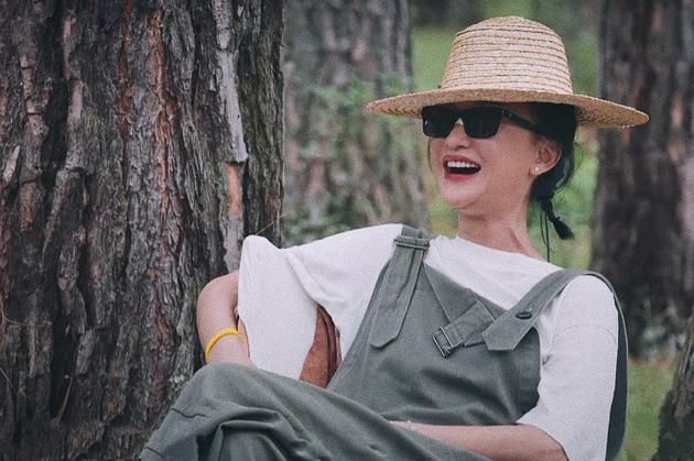  佛系|周迅刘雯变综艺咖 我却种草了她们的“佛系”穿搭