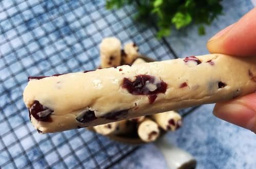 奶香|原来吃不完的奶粉可以做成酸奶条,不放任何添加剂,奶香浓郁