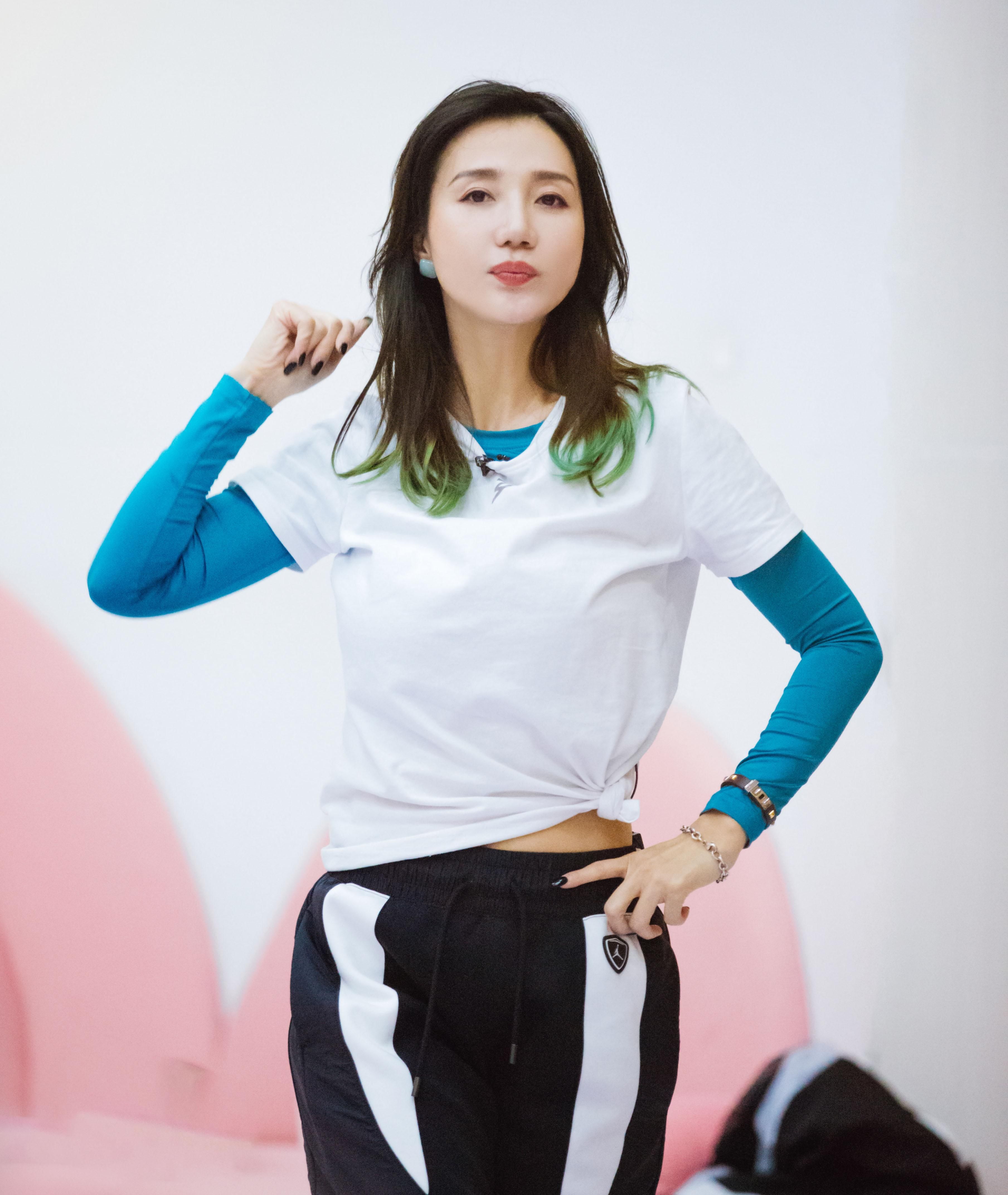  宁静|《乘风破浪的姐姐》宁静票数被质疑注水，宁静和万茜不去拍戏了吗？