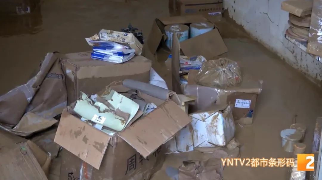 商户|淹水深度近2米!商户损失高达百万!昭宗路积水严重,天灾还是人祸?记者一探究竟